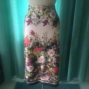 LIQUIDATION SALE *LABEL by 5 TWELVE pastel rose pencil skirt sz L